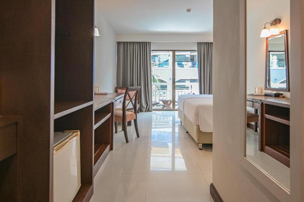 Karon Ramada By Wyndham Phuket Southsea酒店 外观 照片